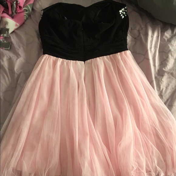 Pink homecoming dress - Picture 2 of 2