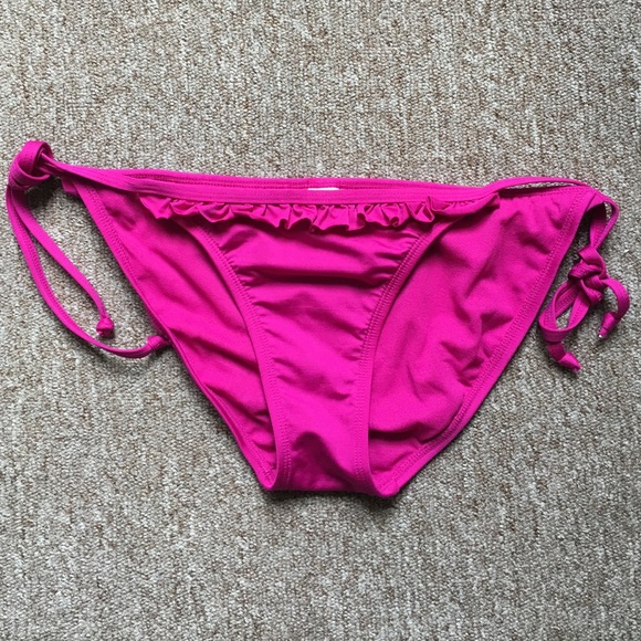 Ruffled fucshia bikini bottom *Worn once* - Picture 1 of 3