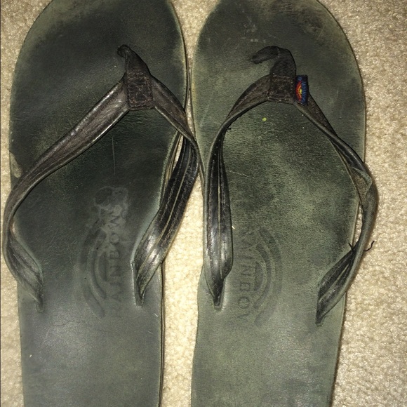 black thin strap flip flops