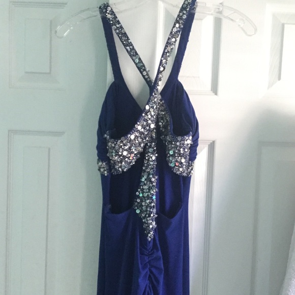 Beautiful prom/pageant dress - Picture 2 of 4