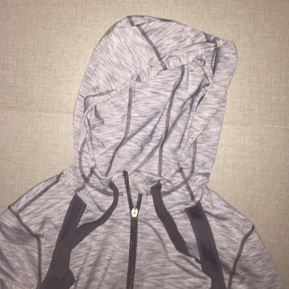 Hooded workout jacket - Picture 4 of 4