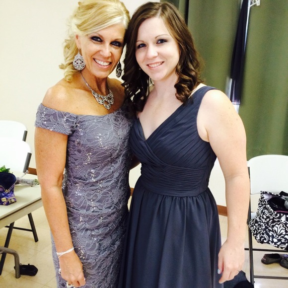 Formal dress - Picture 2 of 3