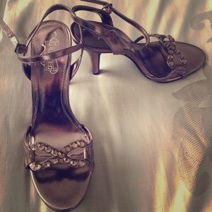 Kenneth Cole unlisted metallic sandals