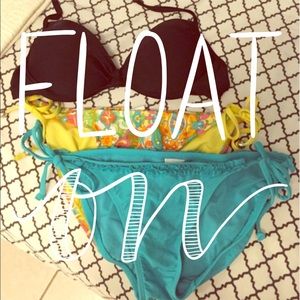 Bundle - two bottoms and one top 👙