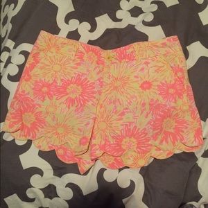 Lily Pulitzer buttercup scalloped shorts