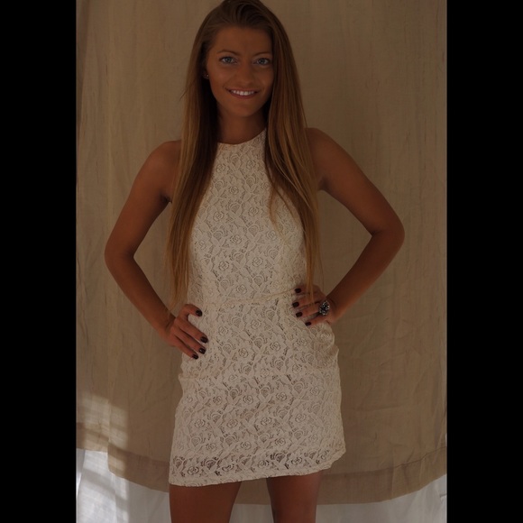 Lace bodycon  with back cutout