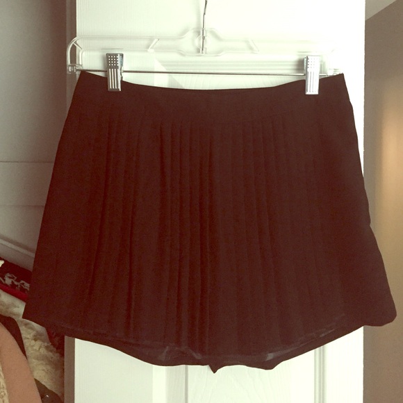 Black Pleated Skort
