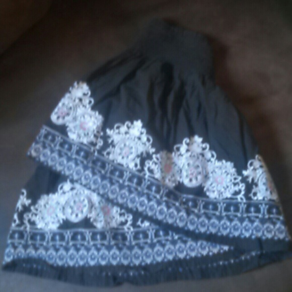 Size large xhilaration skirt