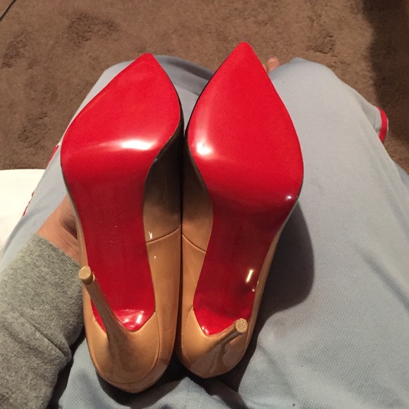 New heels Comes with box! - Picture 1 of 2