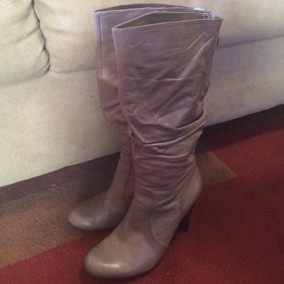 Guess gray leather boots
