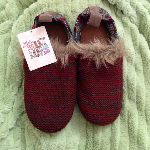 ❗️SOLD❗️ Muk luks slippers 9-10