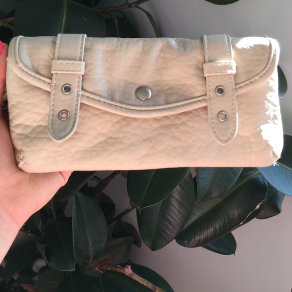 Aeropostale Wristlet