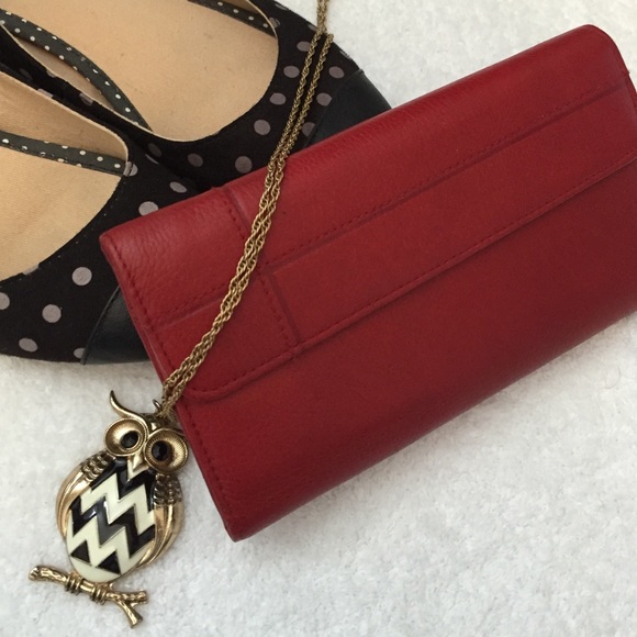 Red leather Buxton wallet