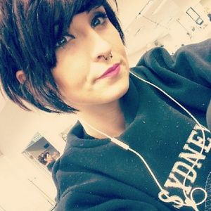 Meet your Posher, Raine