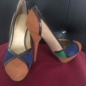 Size 9 Liliana heals