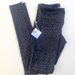 ⭐️SALE!⭐️ read comment below! Onzie Long Legging