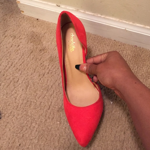 Shoes - Picture 4 of 4