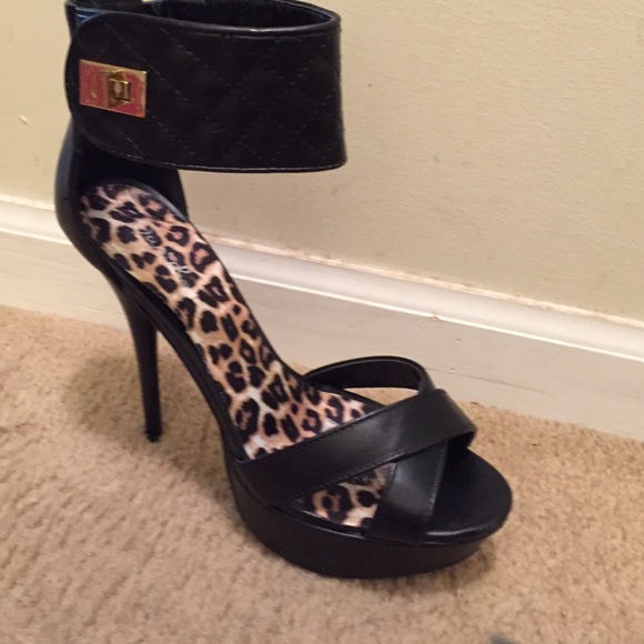 Shoes - Picture 3 of 3