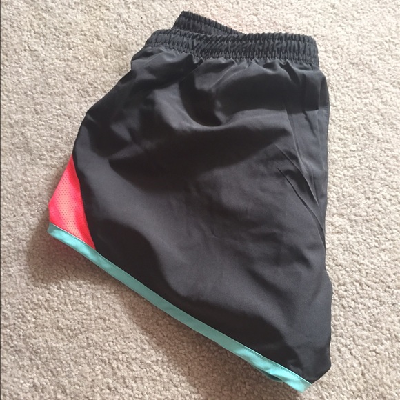 Nike Shorts - Picture 2 of 3