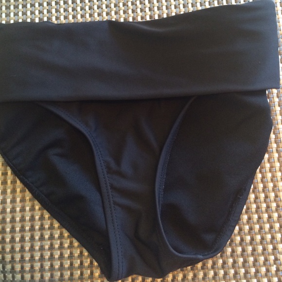 🎀Sale!🎀Black Old Navy Bikini set! Top L/Bottom M - Picture 2 of 4