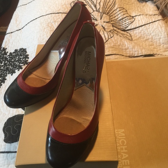 #MICHAEL KORS Cap toe shoes