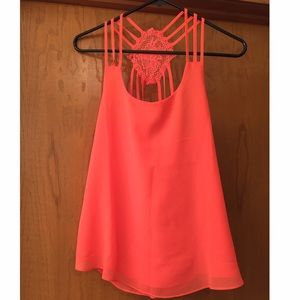 MOVING SALE! 🎉 Coral Tank NWOT