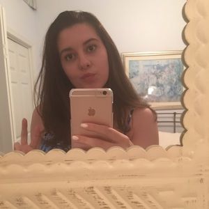 Meet your Posher, Elizabeth