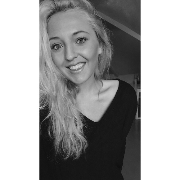 Meet your Posher, Haley - Picture 1 of 1