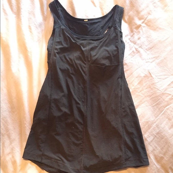 Lululemon tank with built in bra