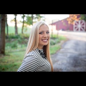 Meet your Posher, Lauren