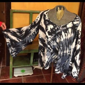 Size M. Show Me Your Mumu top.  Great condition.