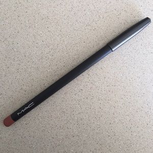 MAC Lip Pencil in Subculture