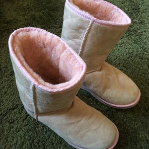 Light pink Ugg boots - warm, comfy, hardly used