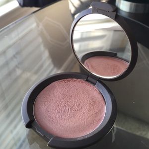 Becca Shimmering Skin Perfector Poured