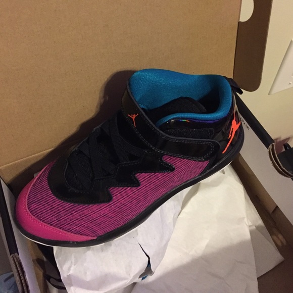 Shoes - Picture 2 of 3
