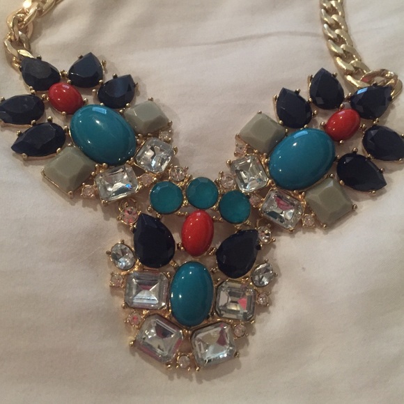 Statement necklace - Picture 2 of 2