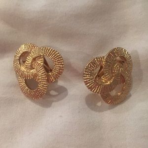 Retro gold clip on earrings