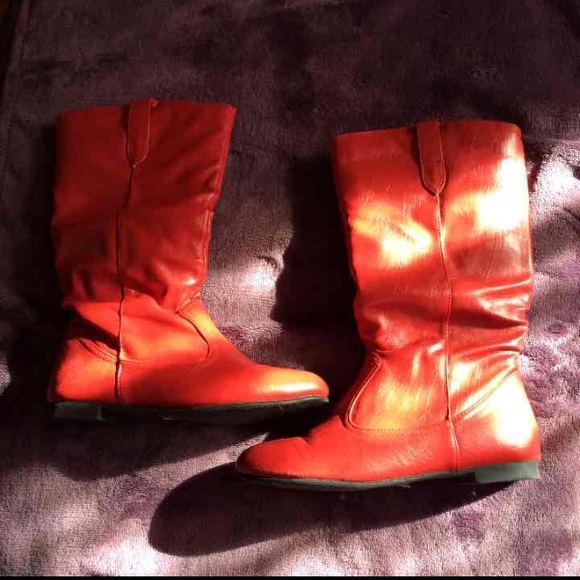 Red flat boots