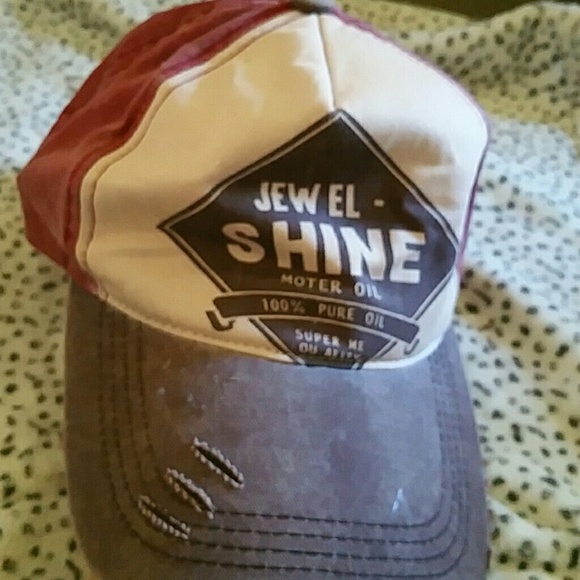 Brand new Hat from Buckle