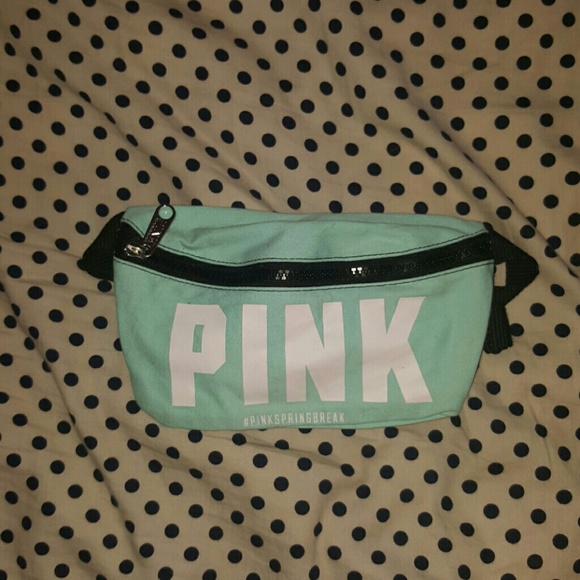 Victoria's Secret Handbags - NWOT Victoria's secret PINK fanny pack