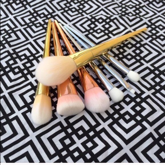 ❤️Shine Metallic Brushes (7pcs) Set❤️