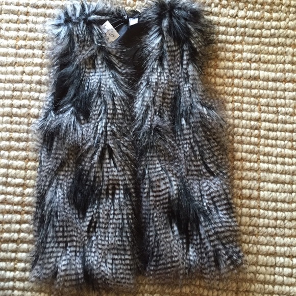 H&M fur vest NWT