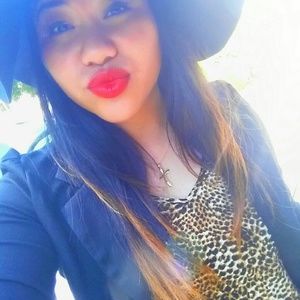 Meet your Posher, Laverna