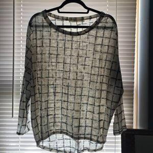 Grid light sweater