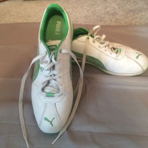 Puma women's athletic shoes size 9/10