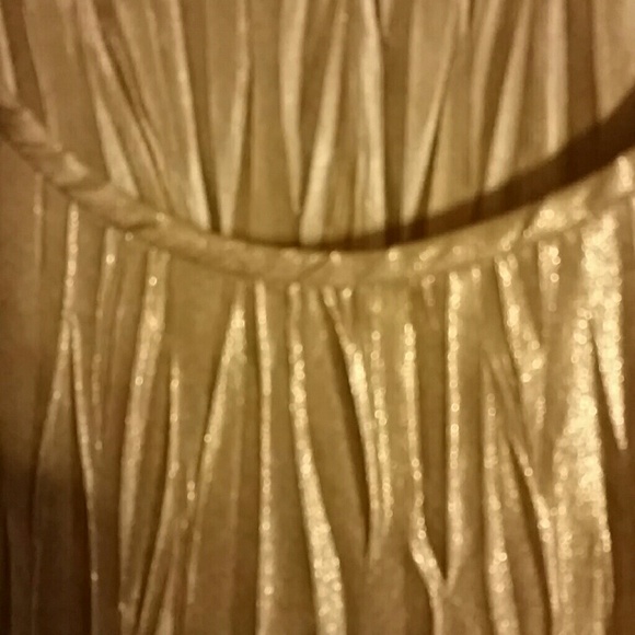 🔴2/ $10🔴GOLD METALLIC CAMI/TOP - Picture 4 of 4