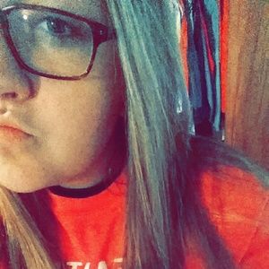 Meet your Posher, Joy