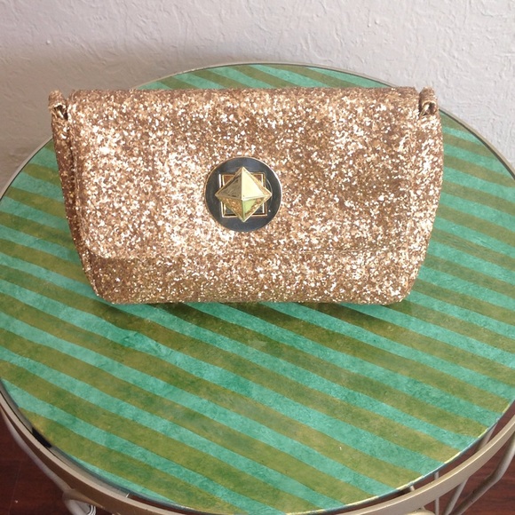 Gorgeous gold, sparkly clutch purse!