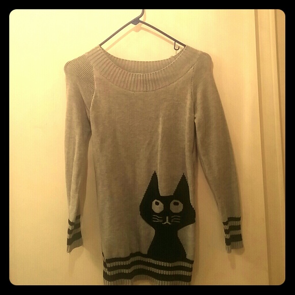 Sweet kitty cat sweater!