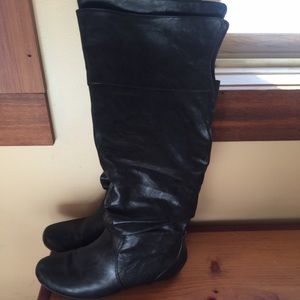 Tall Black Flat Boots